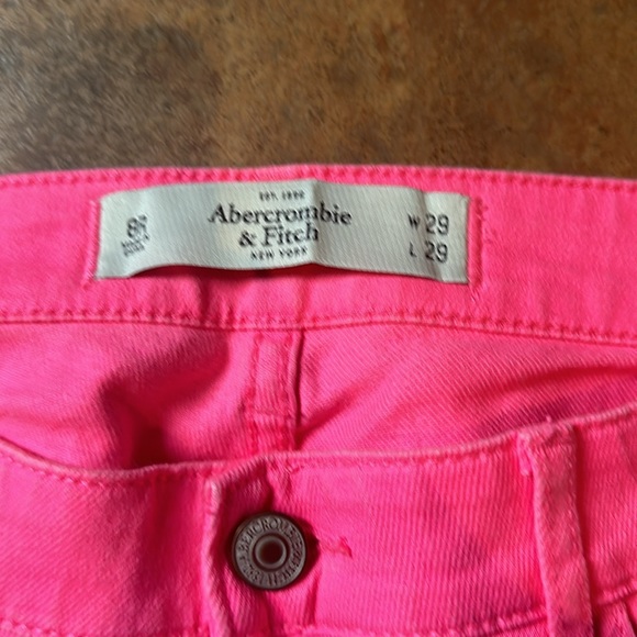 Abercrombie & Fitch Hot Pink Skinny Jeans Size 8R NWT - Picture 4 of 7